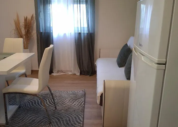 Pag 6412c Apartment Pag Town