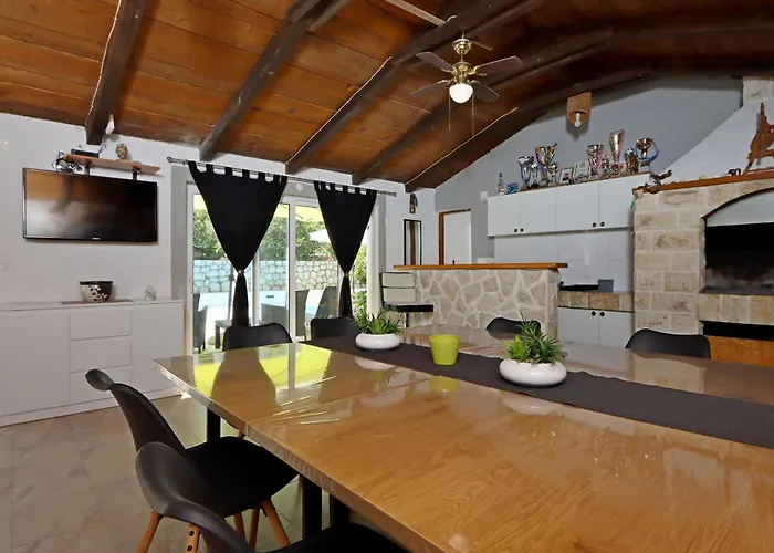 Pag 6412c Apartment Pag Town